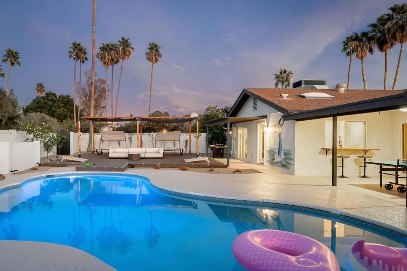 Coastal Retreat Home - Festive Deck With Pool & Beach Bar Tempe